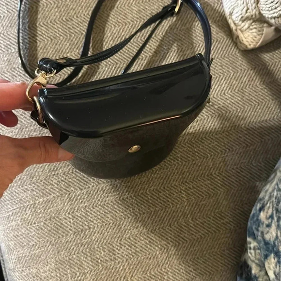 VINTAGE Adorable Glossy Black Crossbody Minimalist Handbag/Bag/Purse - Picture 5 of 7